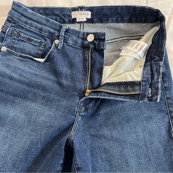 Good American Good Legs Raw Hem Jeans 8/29 - Picture 7 of 12